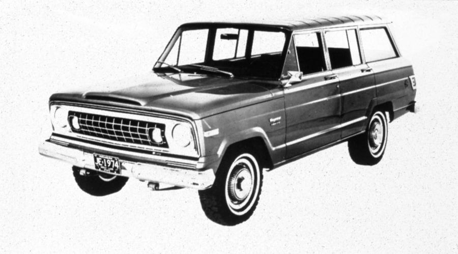  Jeep Wagoneer 1975 года  (фото 2 из 8)
